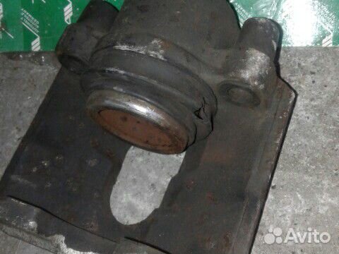 Мазда демио суппорт правый