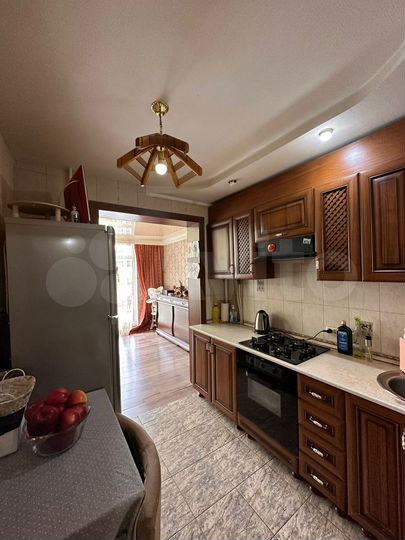 4-к. квартира, 83 м², 2/5 эт.