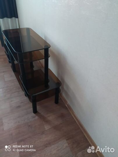 Стеклянная тумба