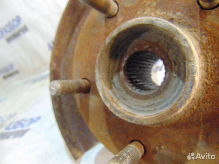 Кулак поворотный передний левый для Mitsubishi RVR