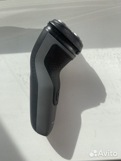 Электробритва Philips Series 1000