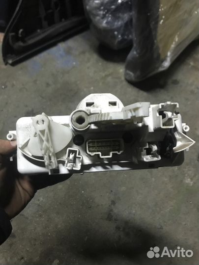 Блок управления отопителем Рено Меган 2