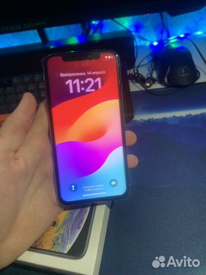 iPhone Xs, 64 ГБ