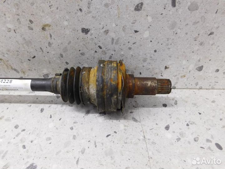 Полуось задняя (разное) Mercedes-Benz E-Class