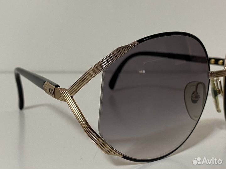 Солнцезащитные очки Christian Dior 2250 48