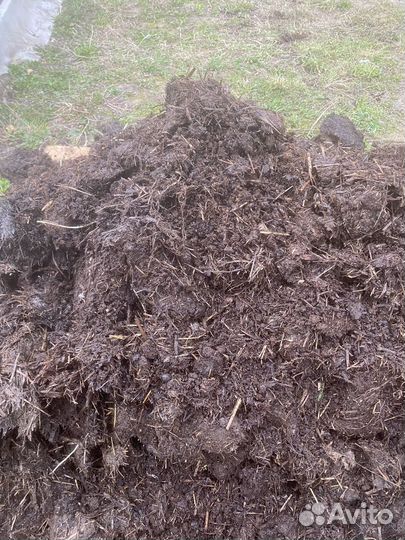 Навоз коровий, перепревший в мешках