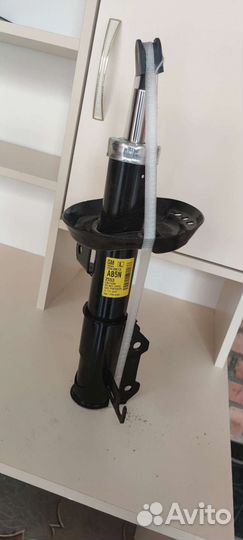 Амортизатор передний левый chevrolet cruz