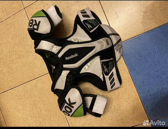 Нагрудник хоккейный детский