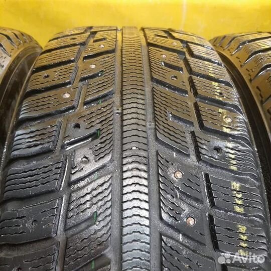 Kumho I'Zen KW22 215/60 R16