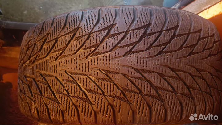 Nokian Tyres Hakkapeliitta R2 245/45 R19 102