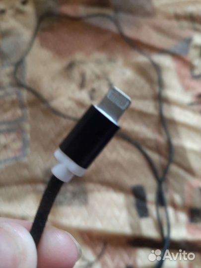 Кабель для iPhone
