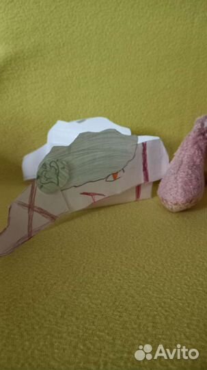 Дракон на руку из бумаги