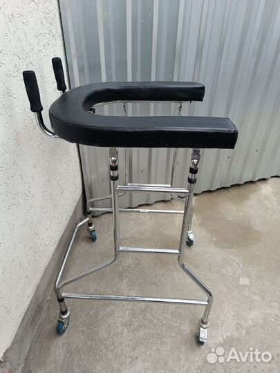 Ходунки для взрослых на колесах