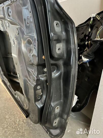 Дверь передняя левая Mazda 3 bk хэтчбек