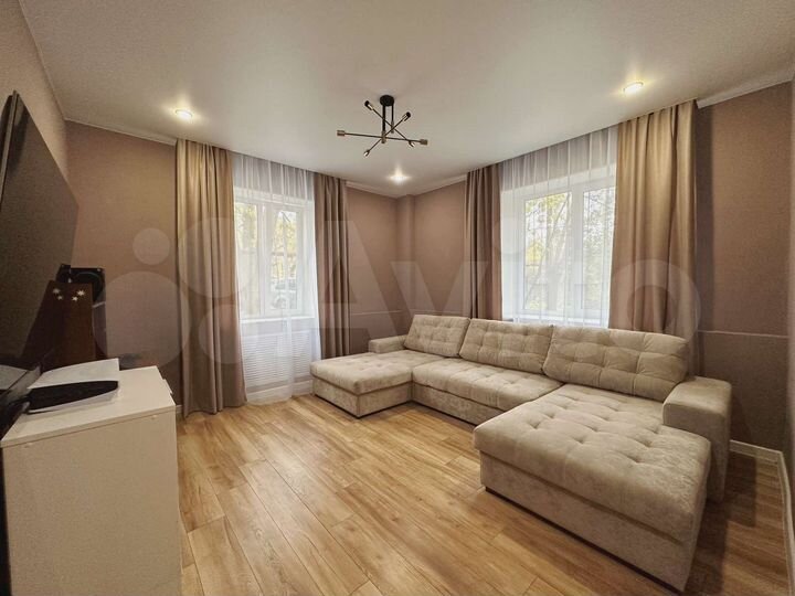 2-к. квартира, 60 м², 1/2 эт.