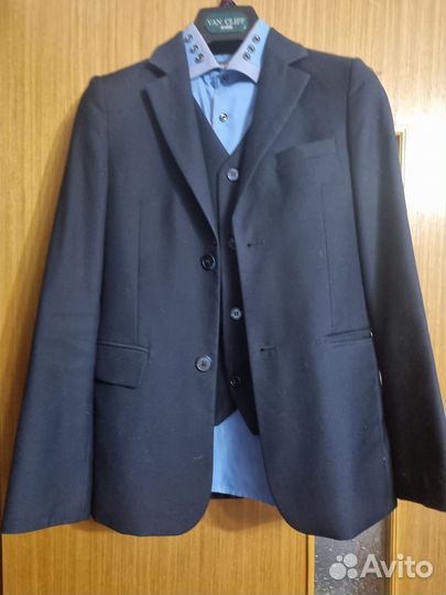 Костюм школьный