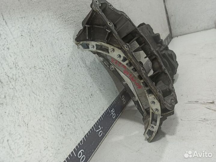 Поддон двигателя Мерседес