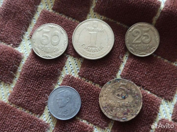 Продам монеты