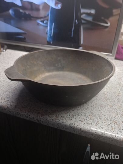 Казан чугунный бу