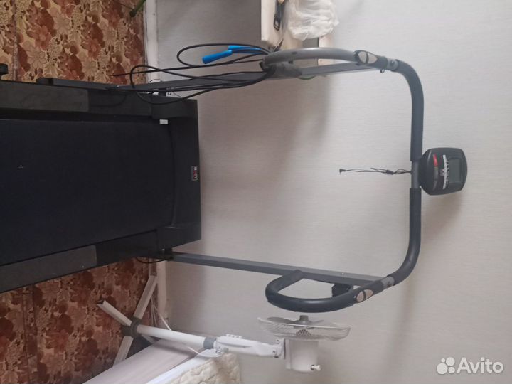 Механическая беговая дорожка