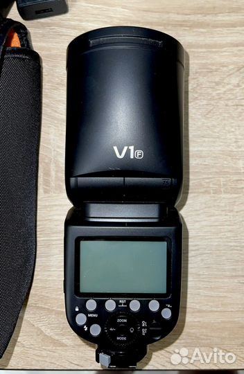 Накамерная Фотовспышка GodoxV1F Fujiflm вспышка