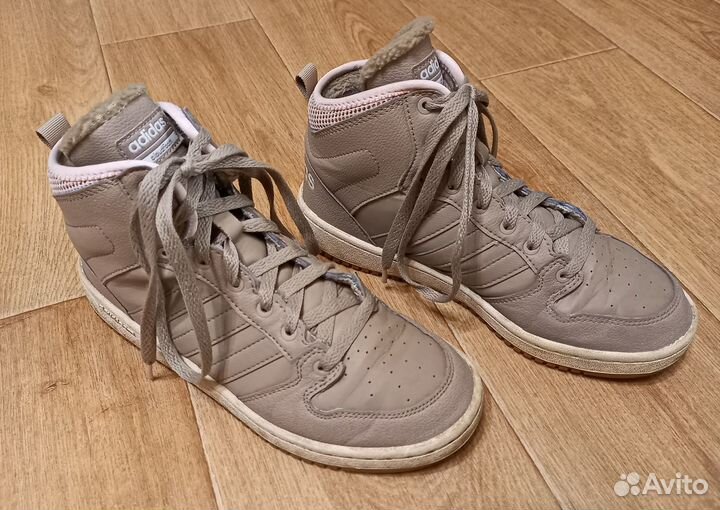 Ботинки женские утепленные Adidas