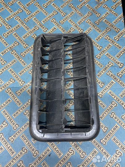 Регетка вентиляционная багажника Toyota Camry V40