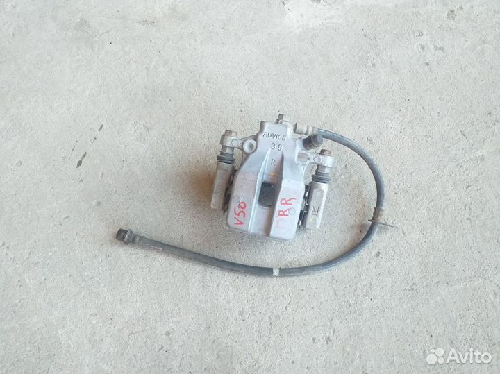 Суппорт тормозной задний правый Toyota Camry V50