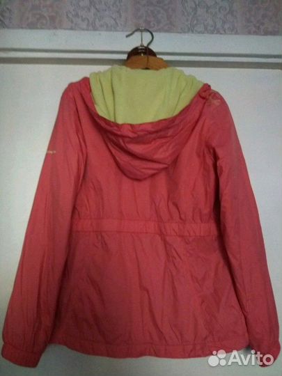 Ветровка на девочку б/у