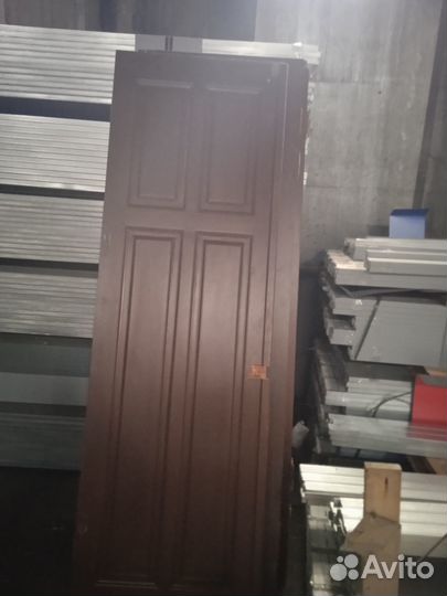 Дверь деревянная бу