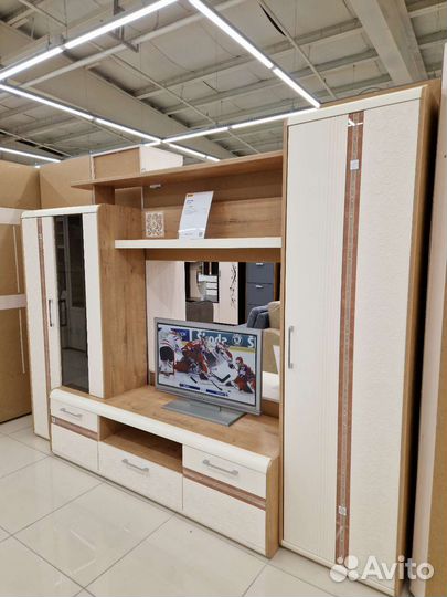 Стенка в гостиную