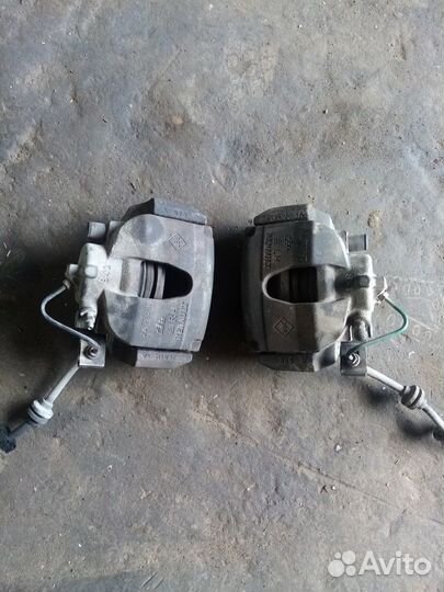 Суппорт передний renault laguna 2