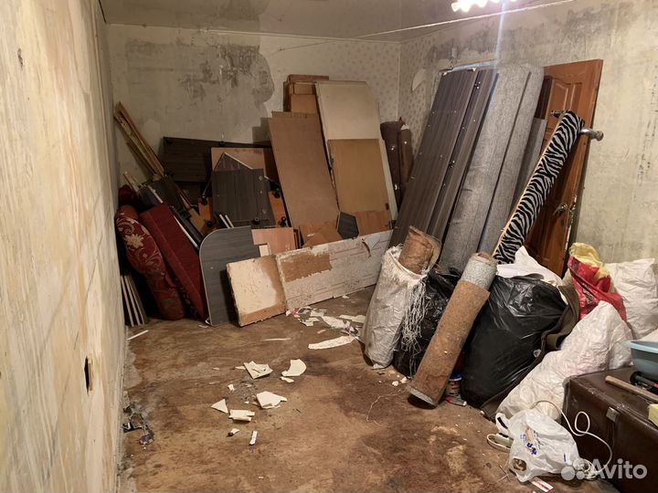 Деревяшки и старая мебель