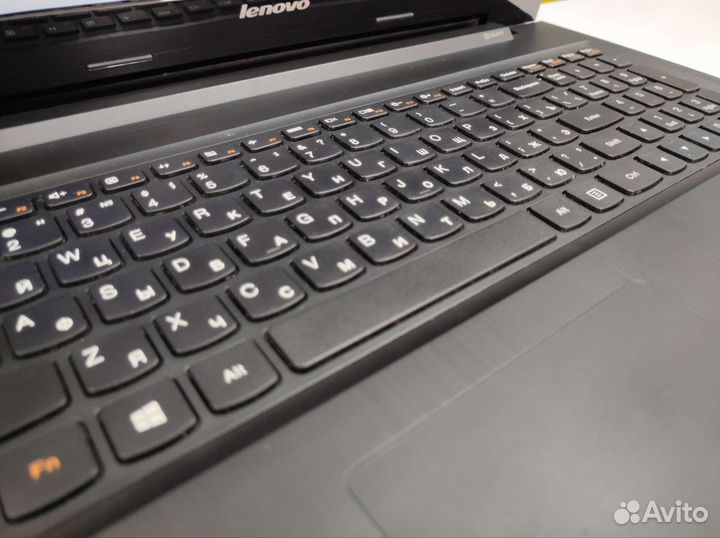 Отличный Lenovo i5-5200U 8/128Gb SSD / R5 M330 2Gb