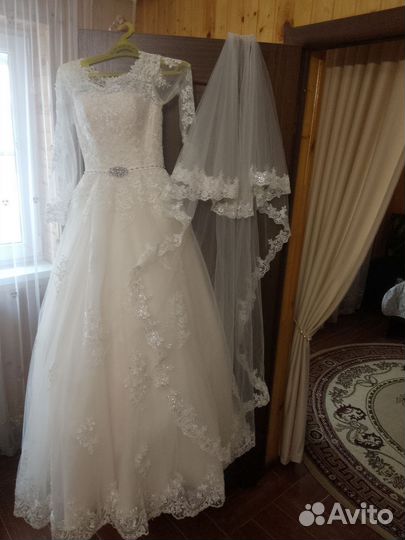 Свадебное платье