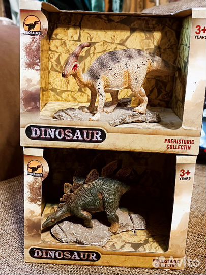 Коллекционные игрушки - динозавры