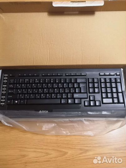 Клавиатура и мышь беспроводная