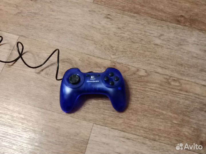 Игровой джойстик Logitech