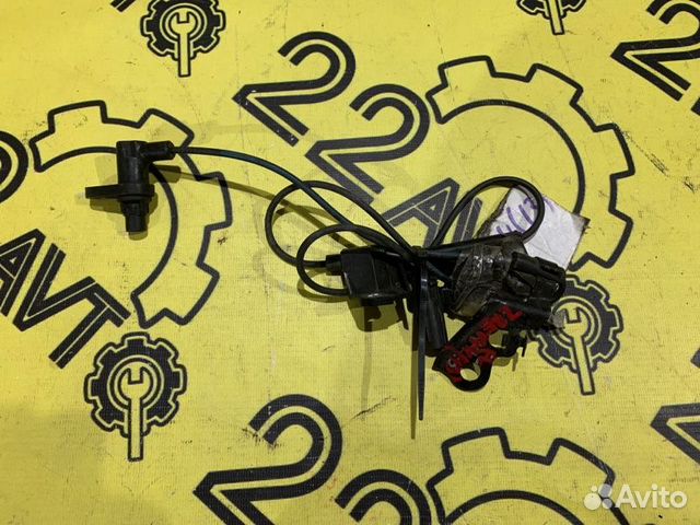 Датчик ABS передний левый Toyota Fielder ZRE144