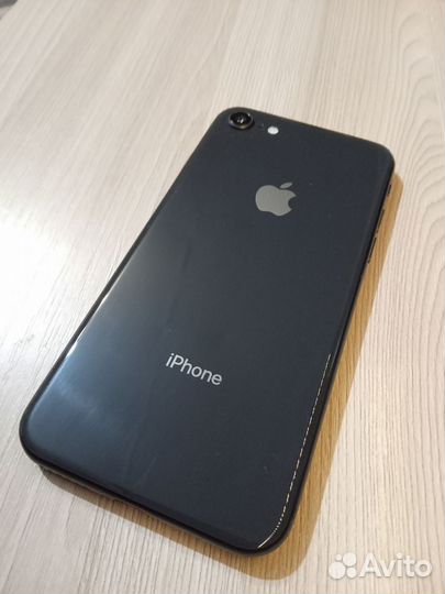 iPhone 8, 64 ГБ