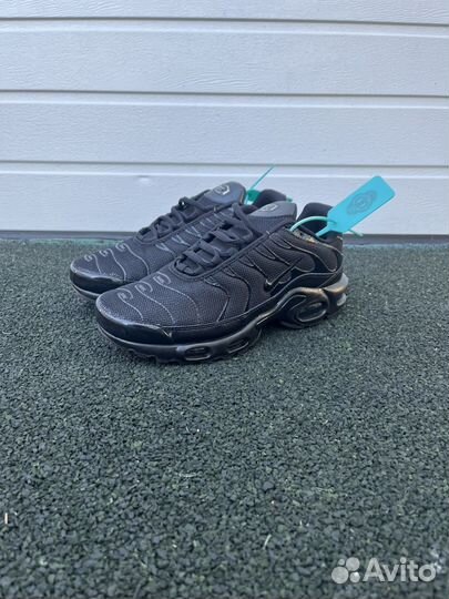 Nike air max tn plus black