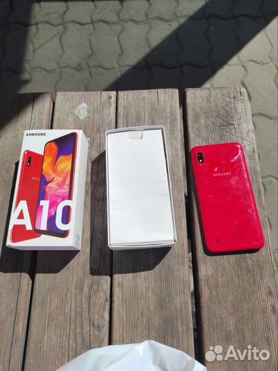 Samsung Galaxy A10, 2/32 ГБ