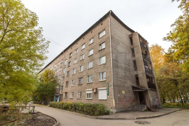 Комната 12,7 м² в 1-к., 1/5 эт.