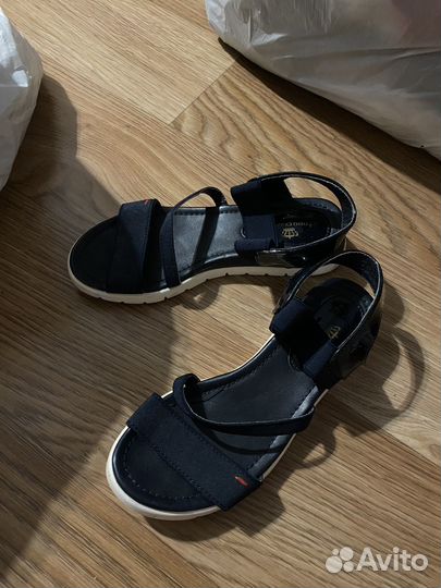 Босоножки для девочки