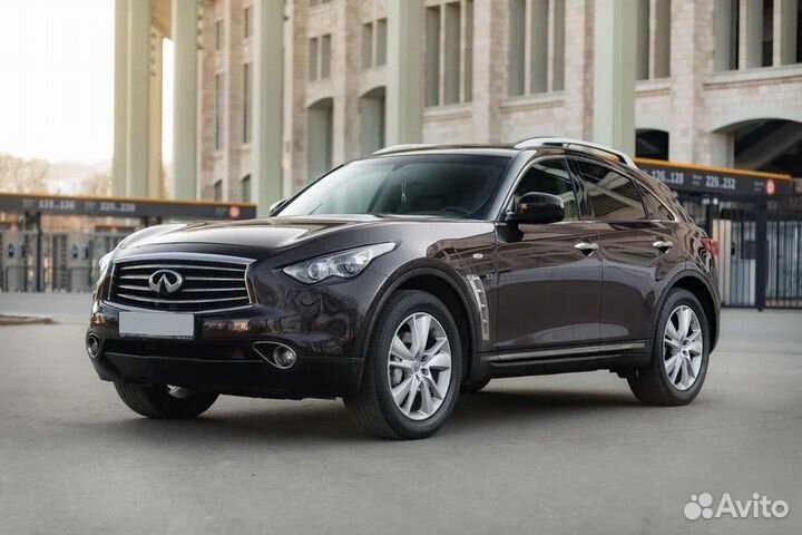 Infiniti QX70 3.7 AT, 2014, 71 000 км