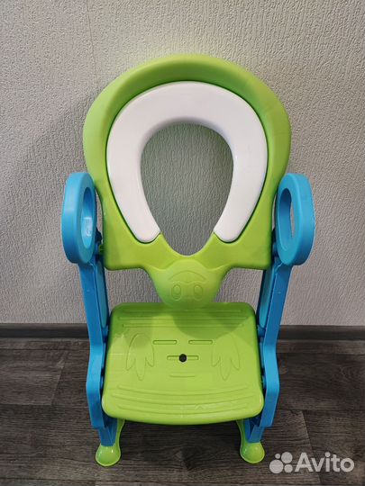 Детское сиденье на унитаз со ступенькой