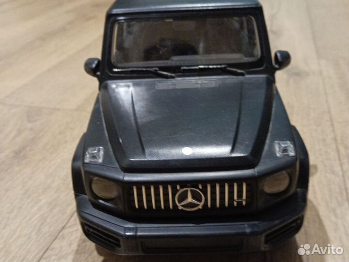 Машинка на радиоуправлении большая