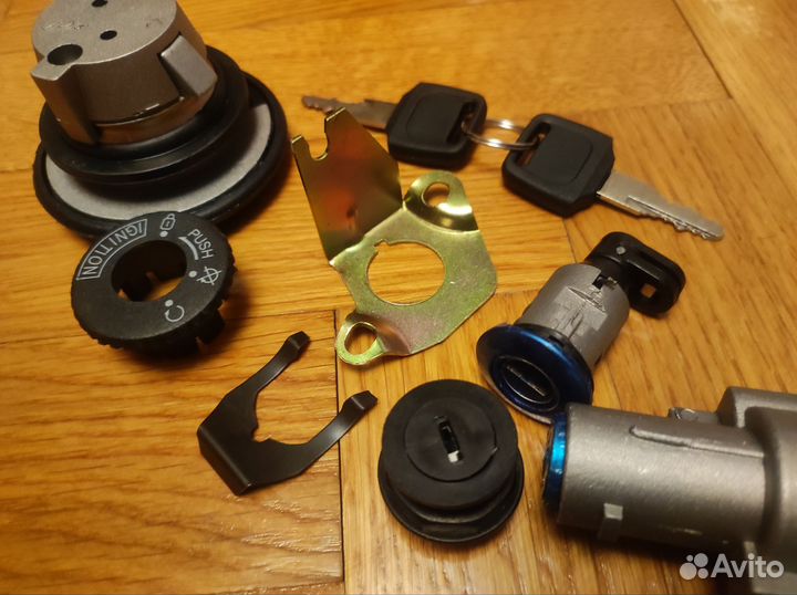 Замки на скутер 139qmb/ Замки китайский скутер 4Т