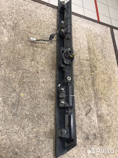 Накладка на крышку багажника Ниссан Премьера GX