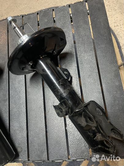 Стойки амортизатора